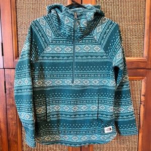 Very warm Women’s North Face jacket